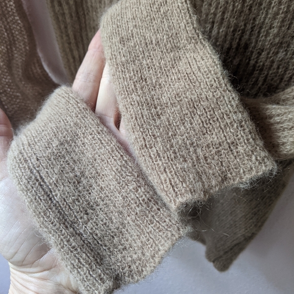 Jacquemus Dao mocha Burberry tan camel mohair blend sweater 38 4 - Picture 11 of 15